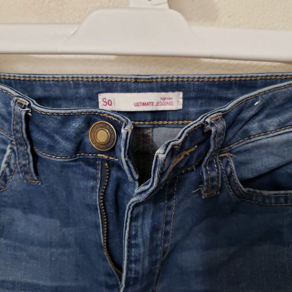 SO Faded Distressed Jeans High Rise Jegging Size 7 Juniors - Picture 5 of 9